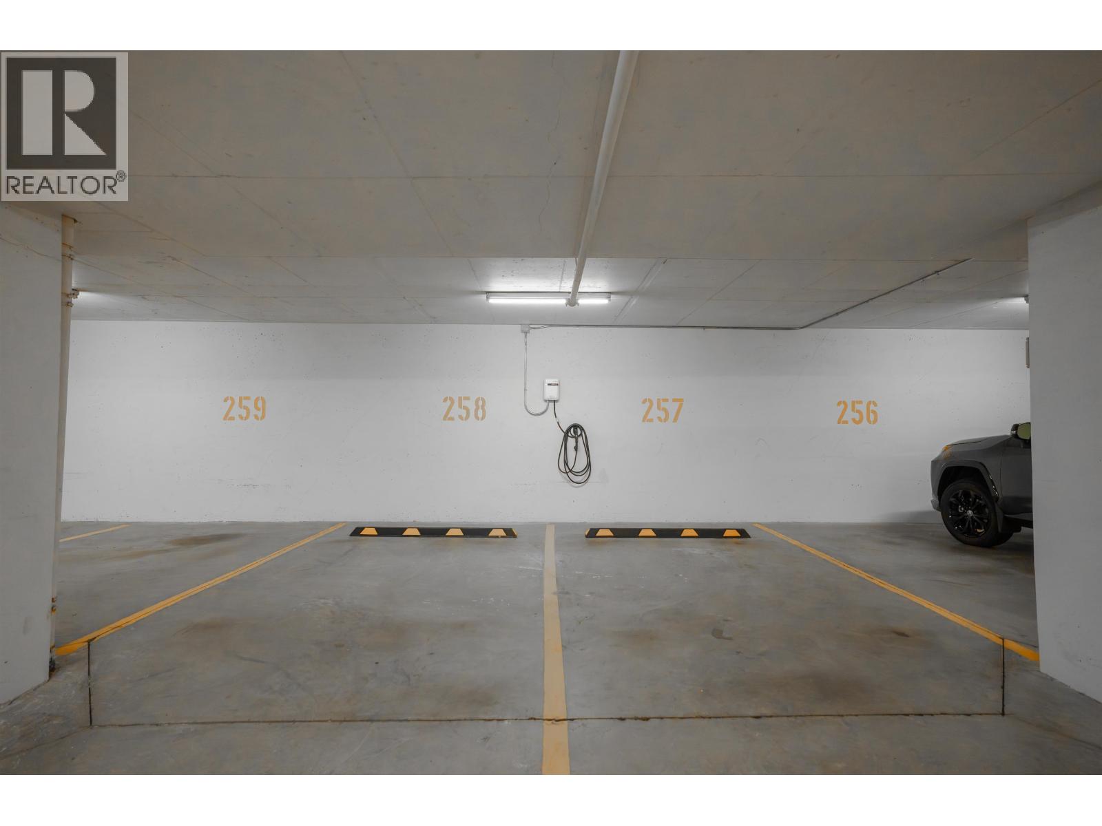 1403 235 GUILDFORD WAY, Port Moody