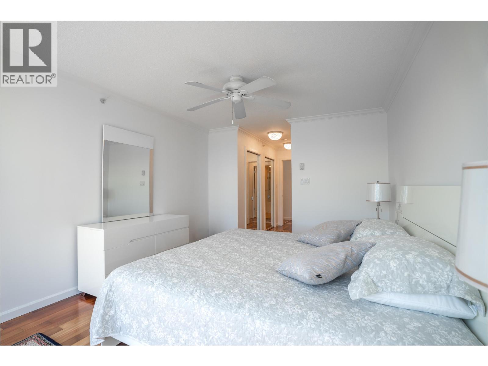 1403 235 GUILDFORD WAY, Port Moody