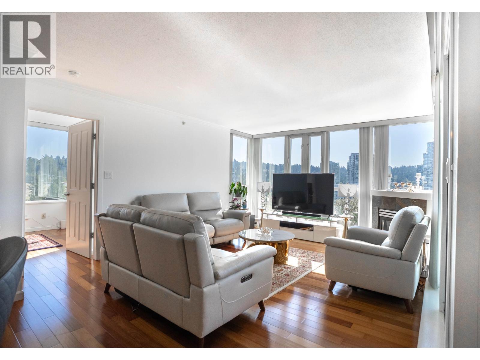 1403 235 GUILDFORD WAY, Port Moody