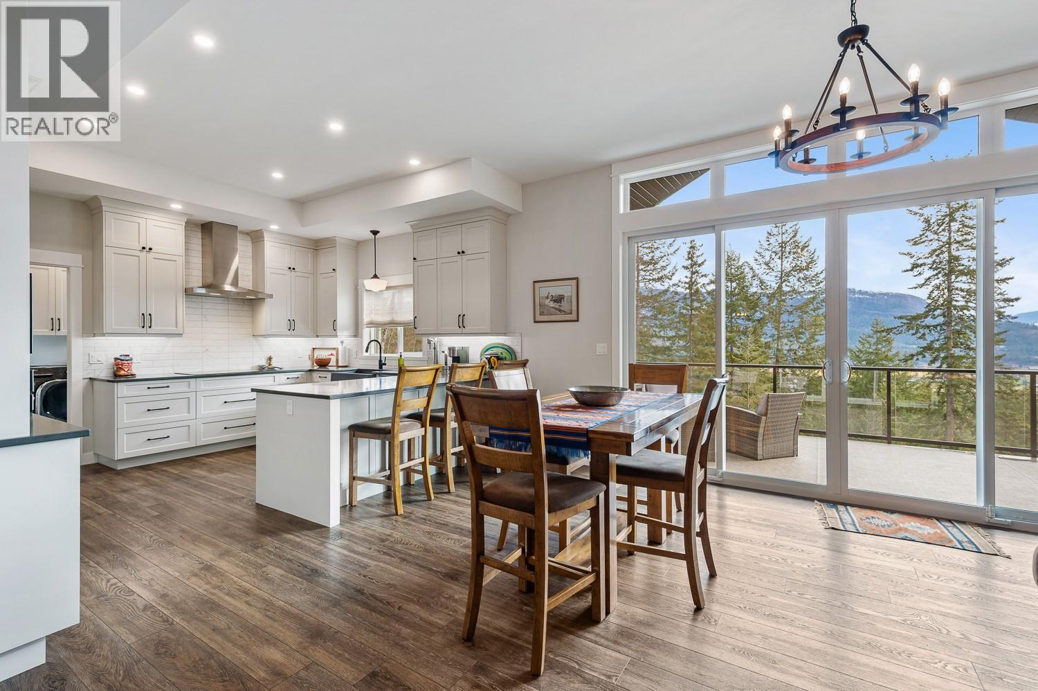 249 Twin Lakes Road, Enderby