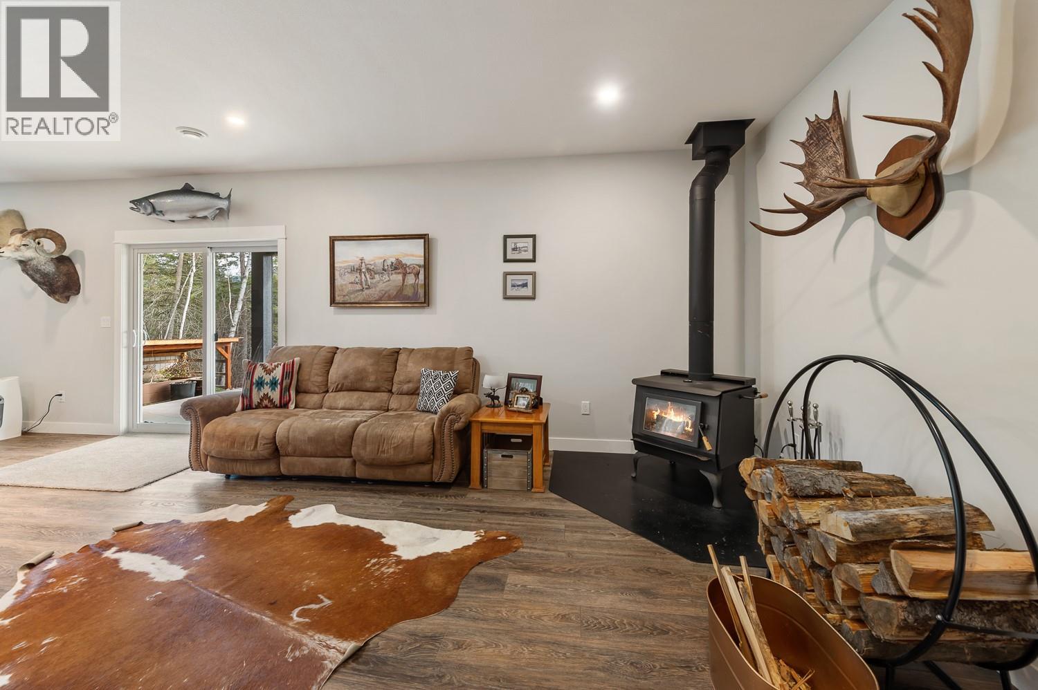 249 Twin Lakes Road, Enderby