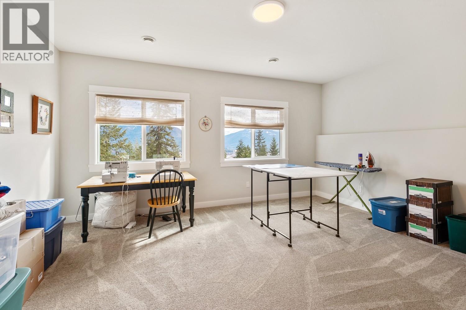 249 Twin Lakes Road, Enderby