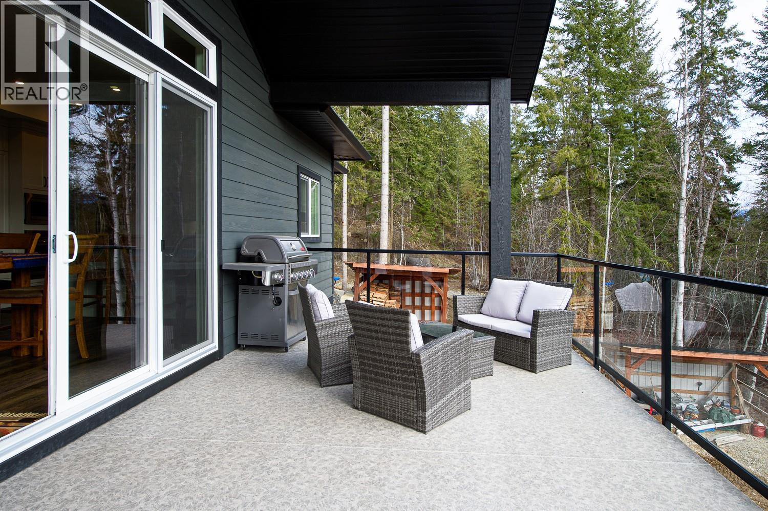 249 Twin Lakes Road, Enderby