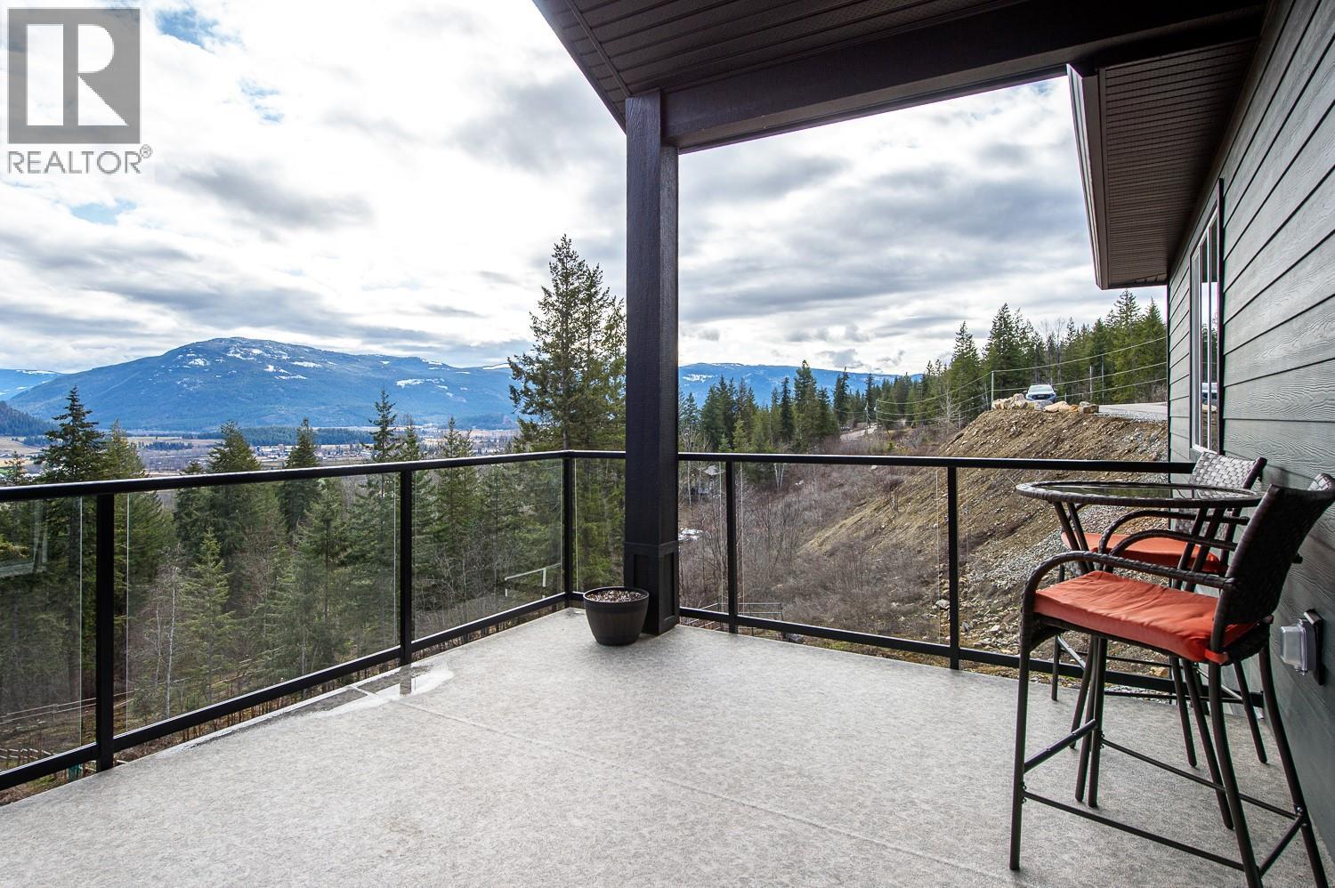 249 Twin Lakes Road, Enderby