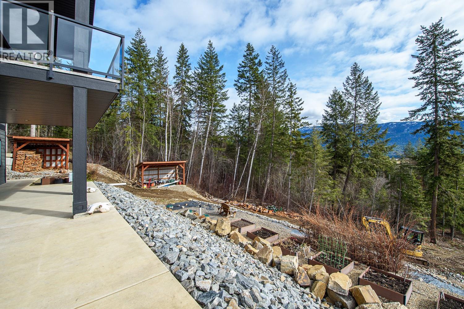 249 Twin Lakes Road, Enderby