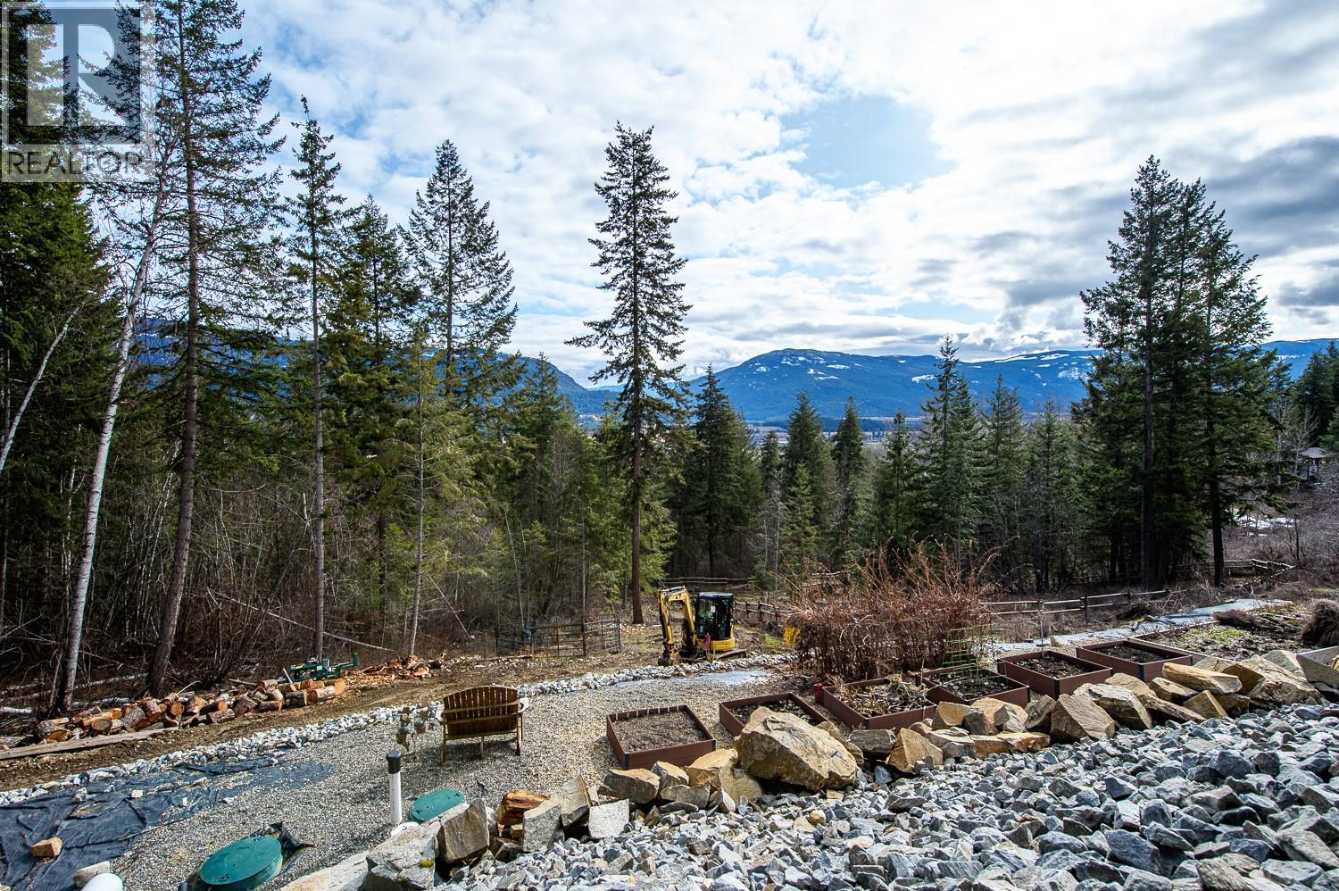 249 Twin Lakes Road, Enderby