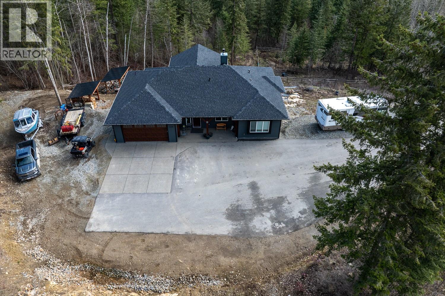 249 Twin Lakes Road, Enderby