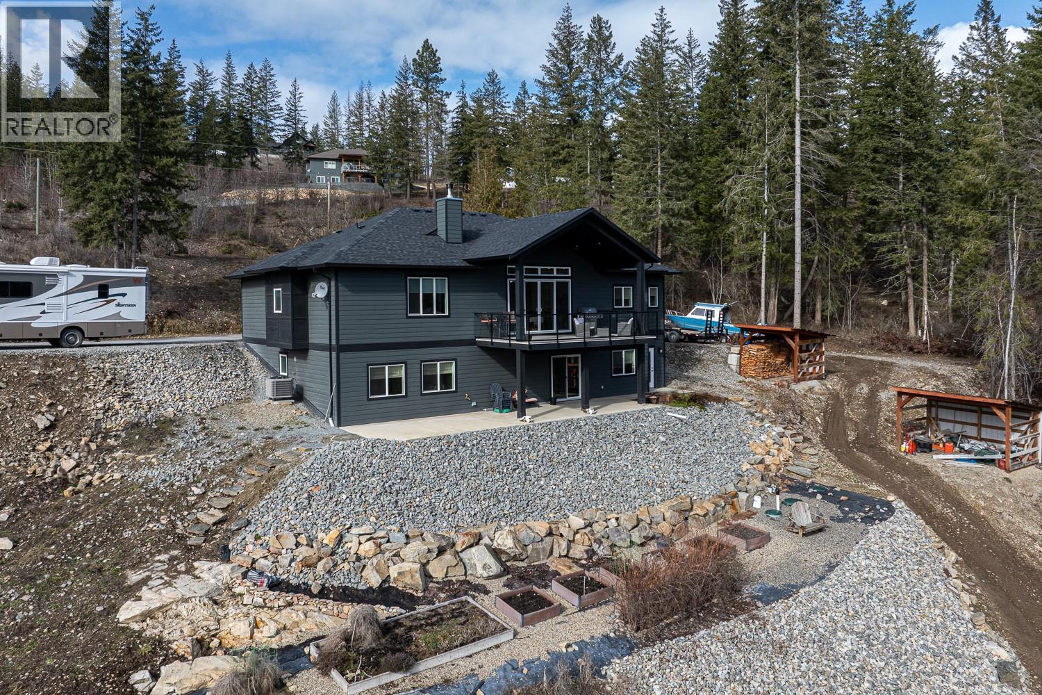 249 Twin Lakes Road, Enderby