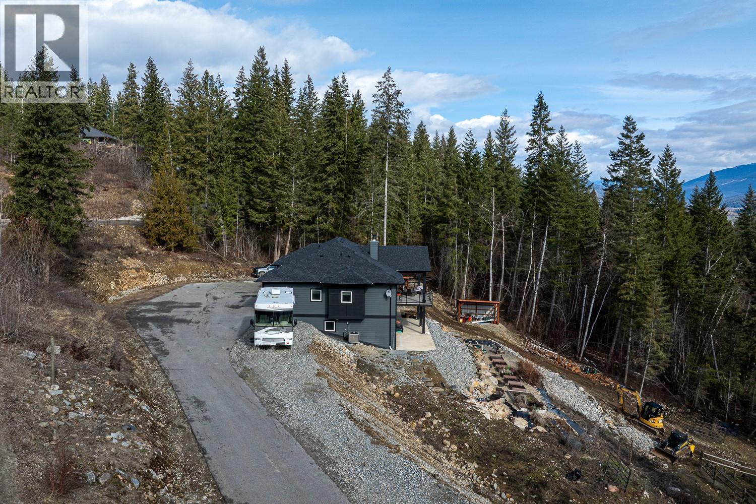 249 Twin Lakes Road, Enderby
