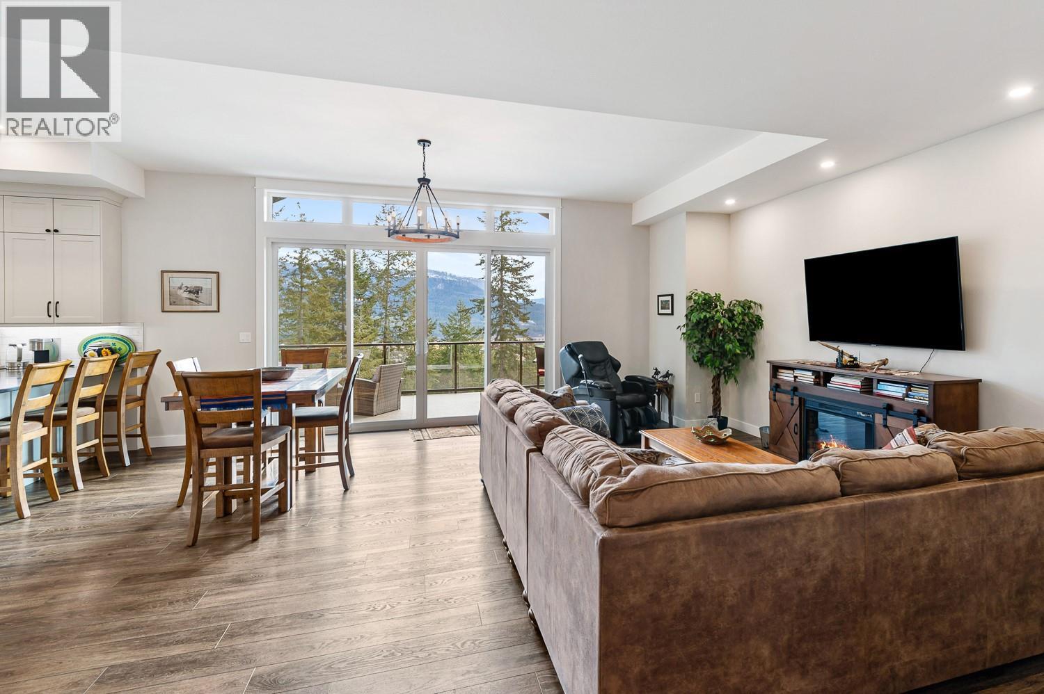249 Twin Lakes Road, Enderby