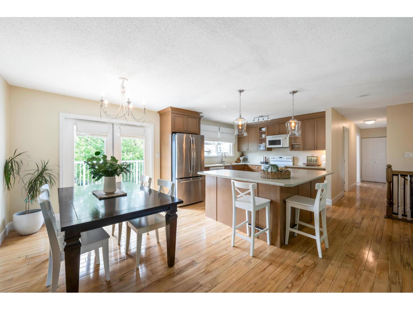8823 NASH STREET, Langley
