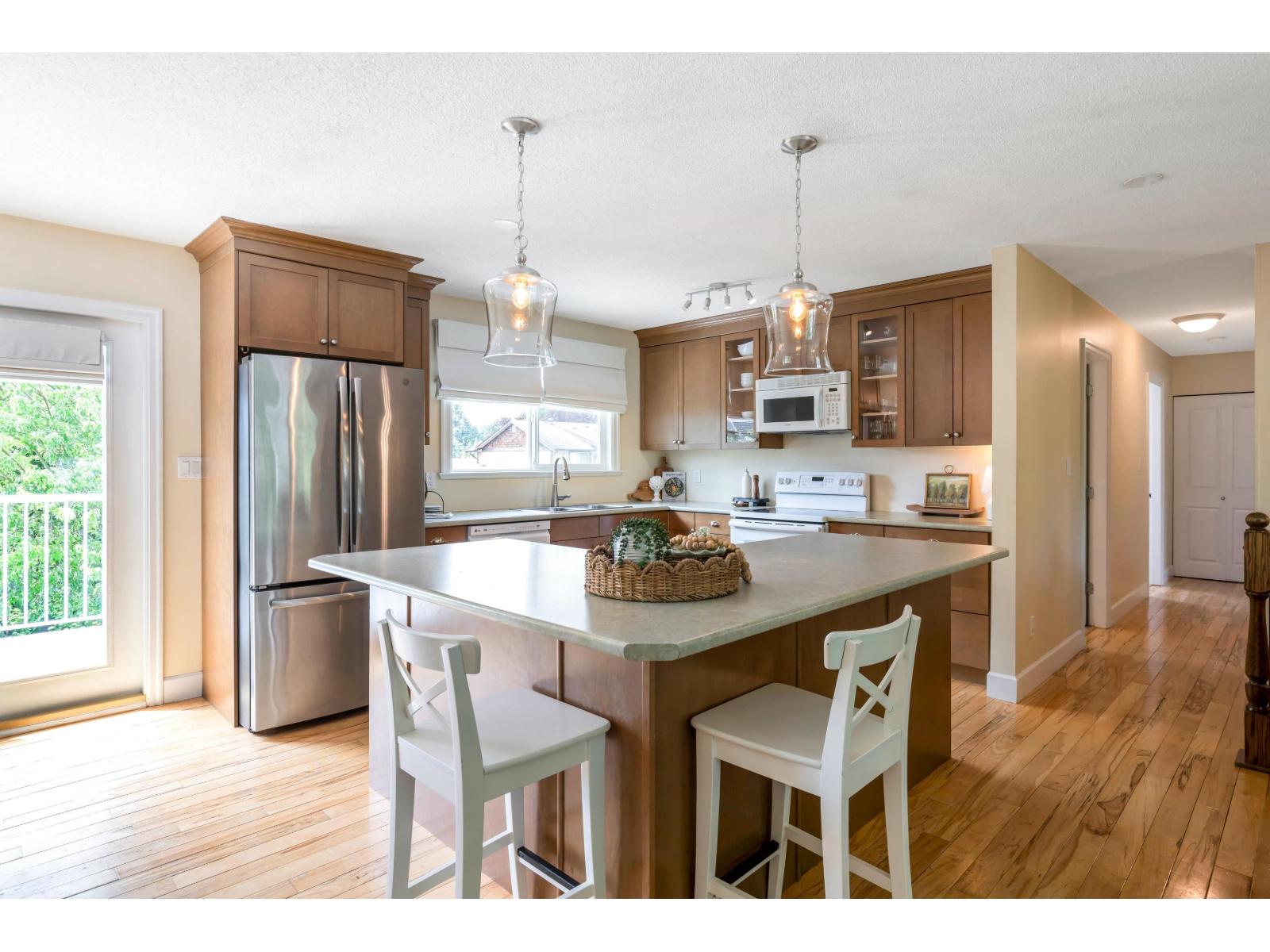 8823 NASH STREET, Langley