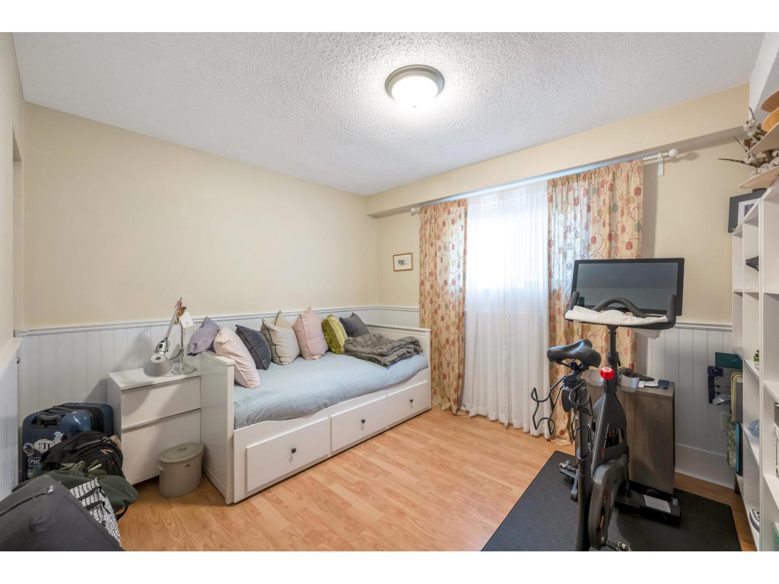 8823 NASH STREET, Langley
