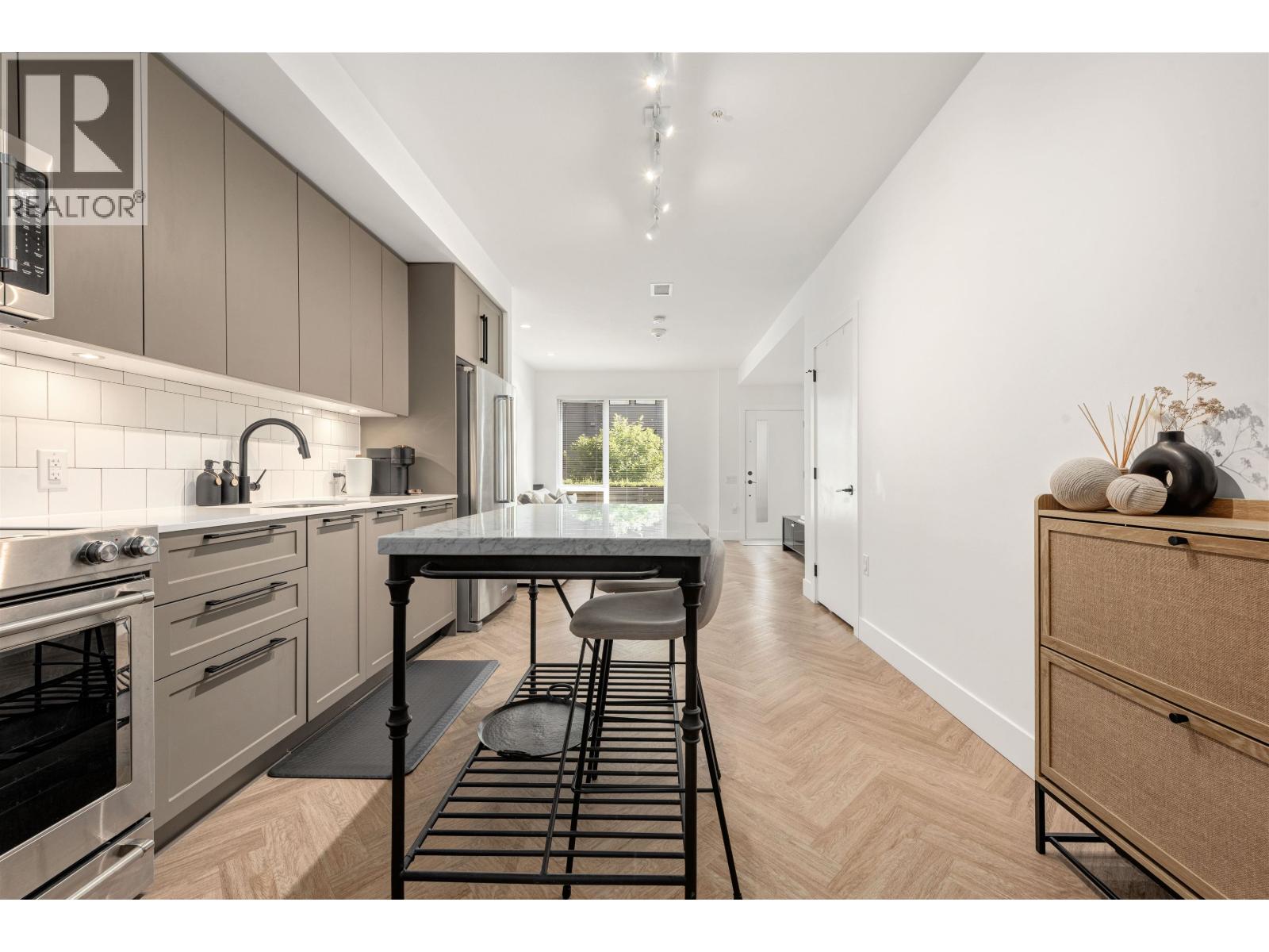 3 9278 SLOPES MEWS, Burnaby