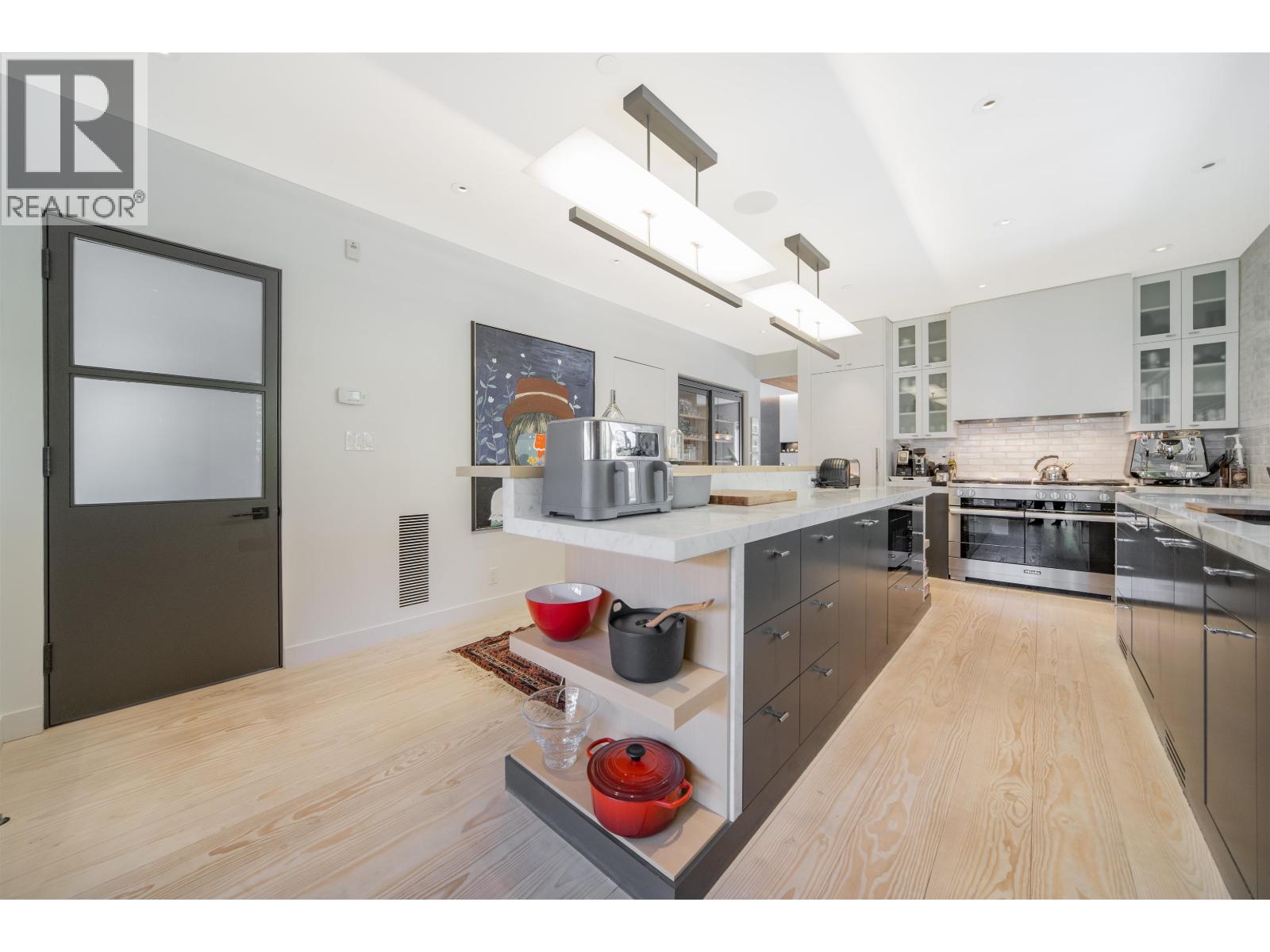 1501 ATLAS LANE, Vancouver