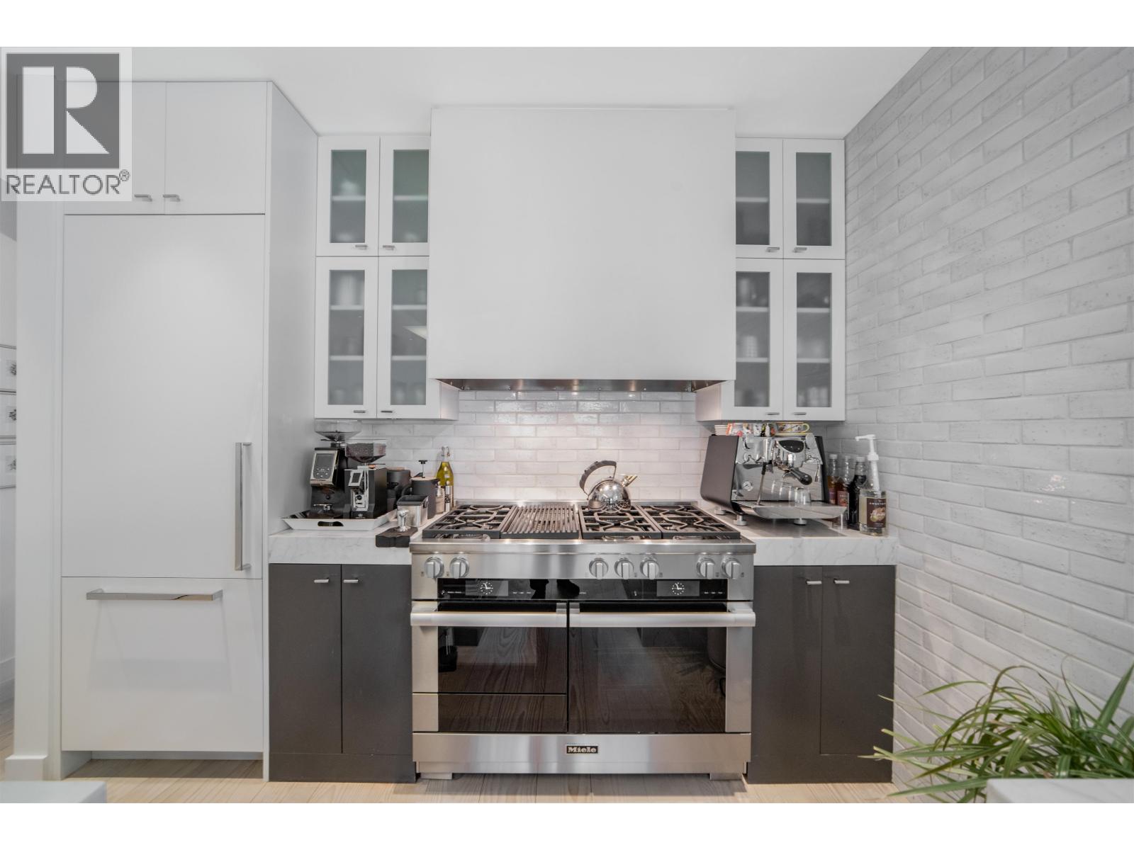 1501 ATLAS LANE, Vancouver