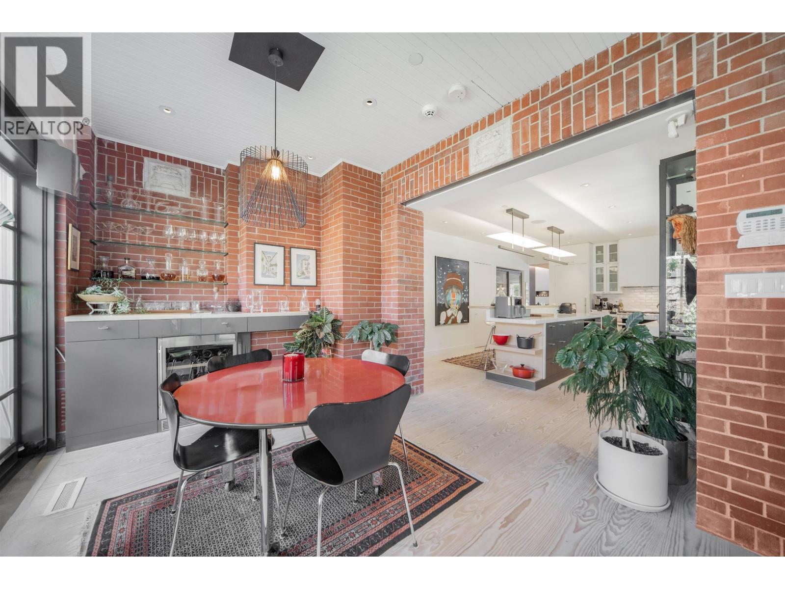 1501 ATLAS LANE, Vancouver