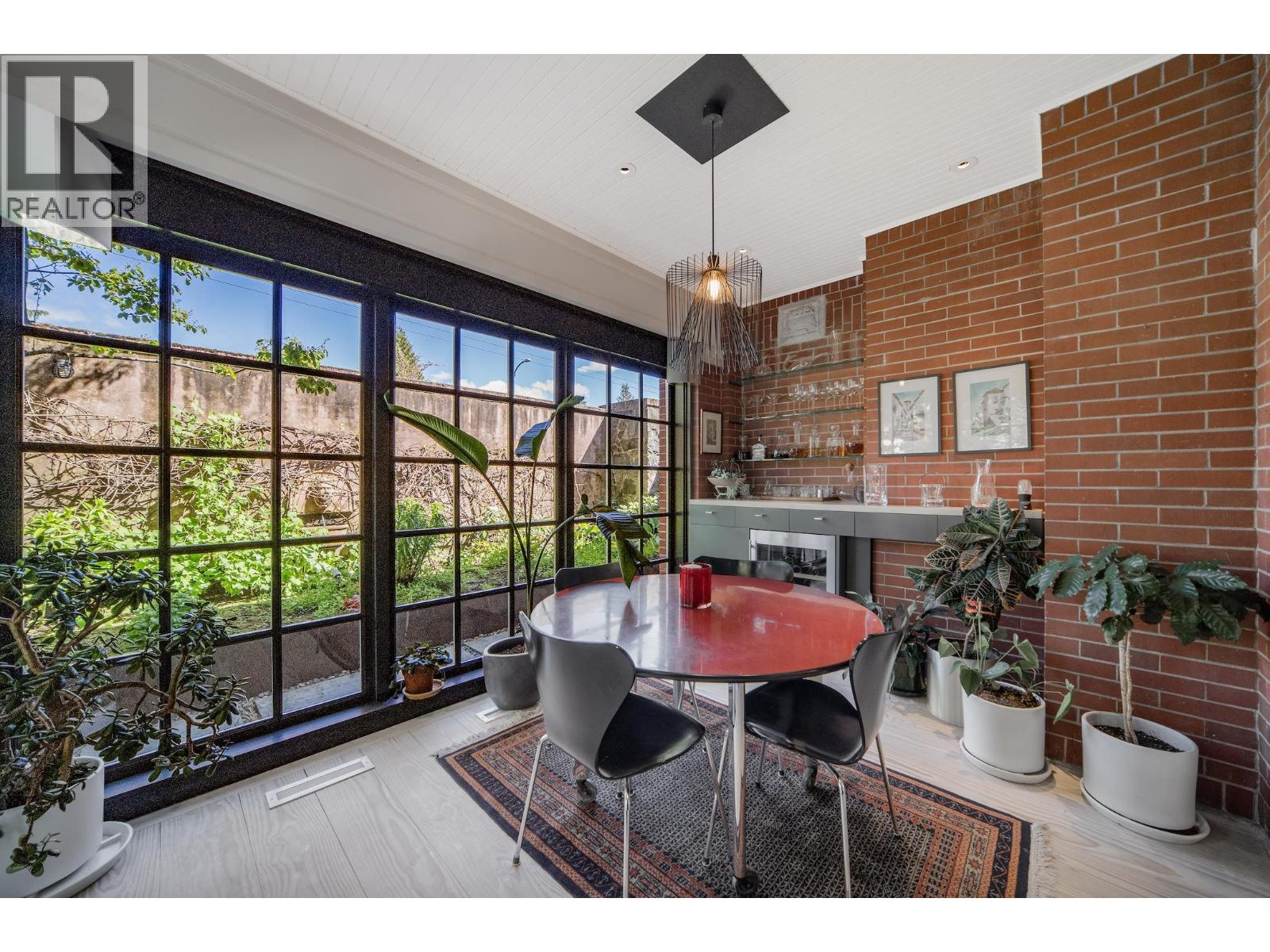 1501 ATLAS LANE, Vancouver