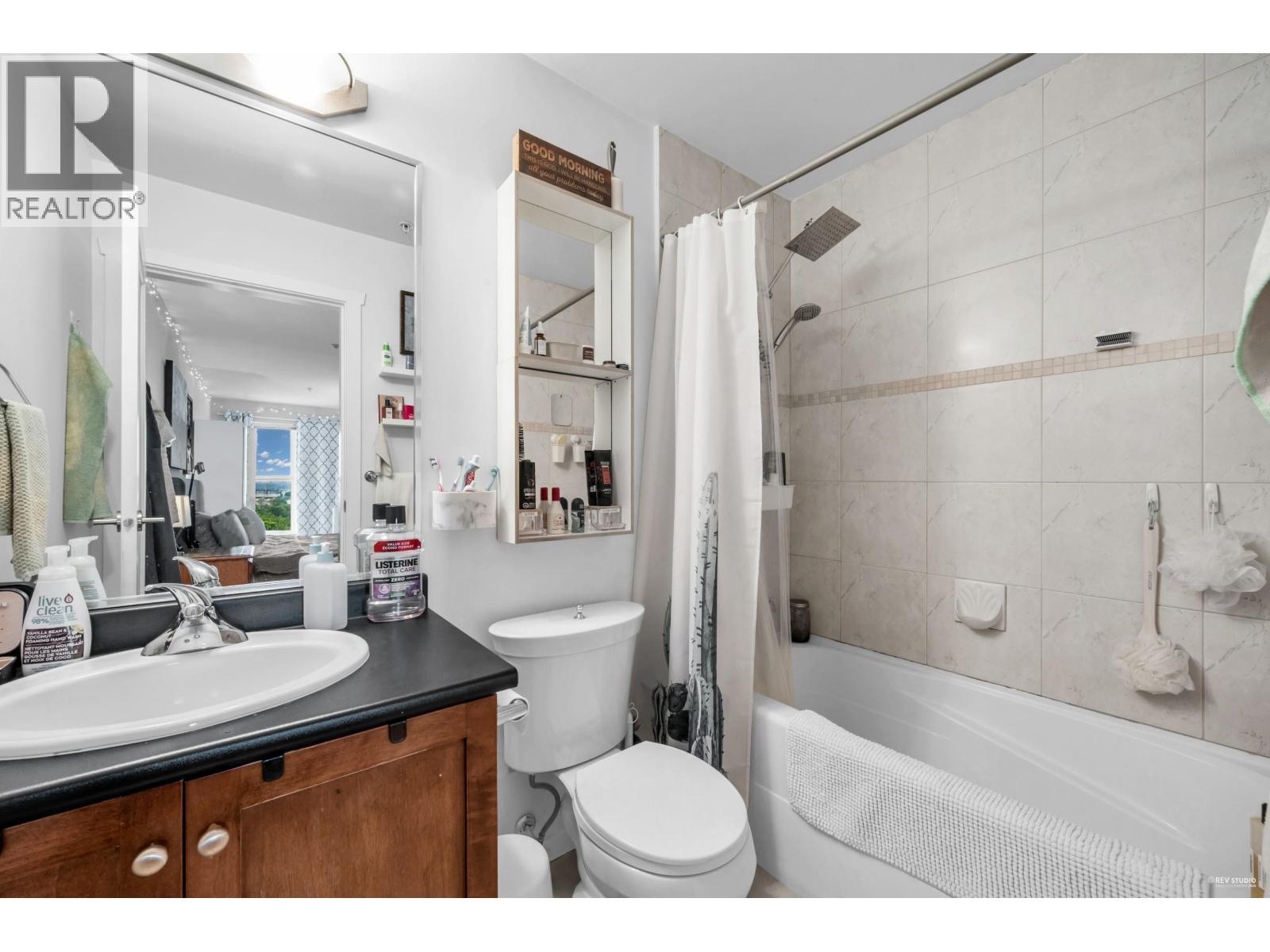 603 415 E COLUMBIA STREET, New Westminster
