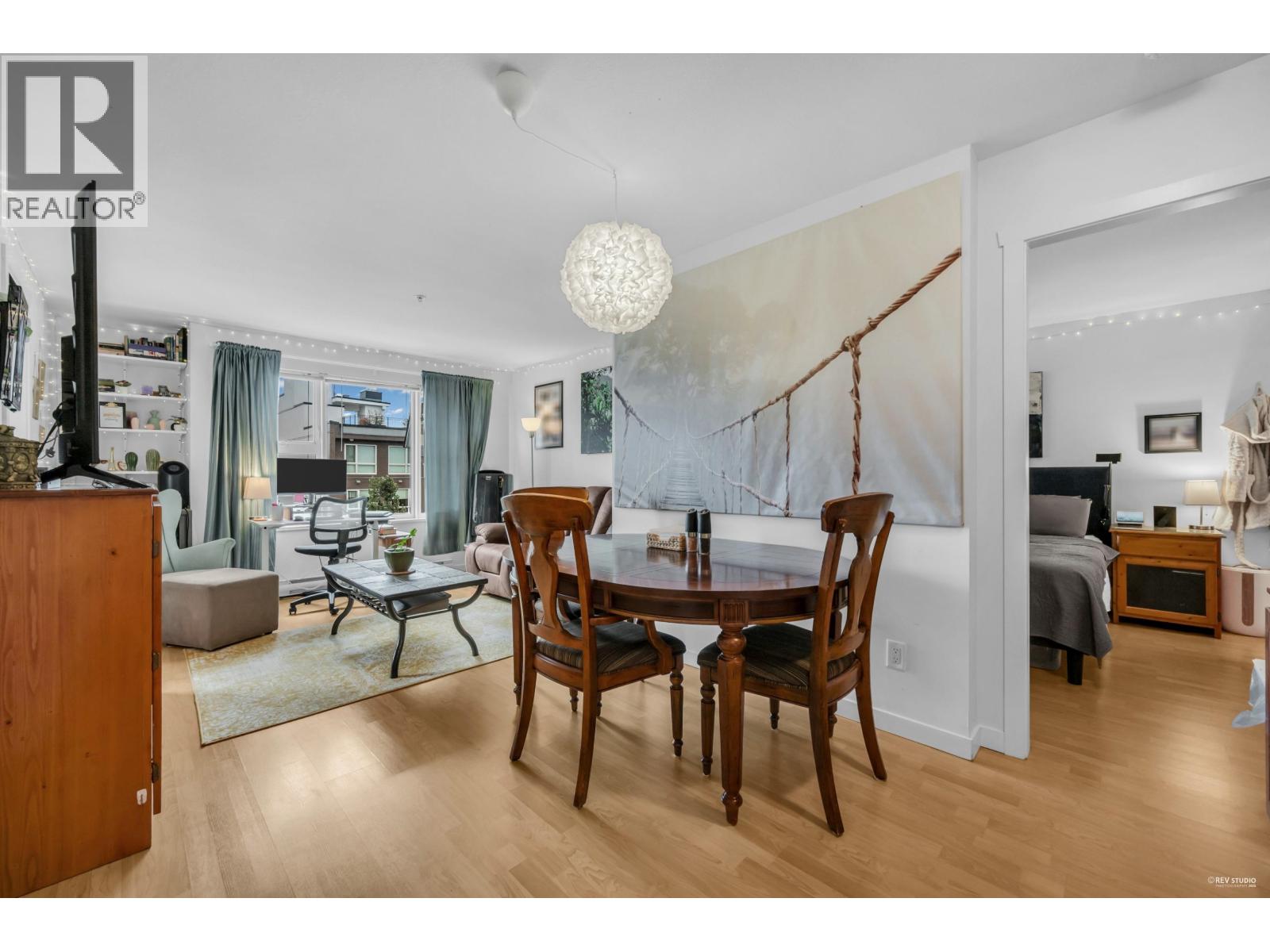 603 415 E COLUMBIA STREET, New Westminster