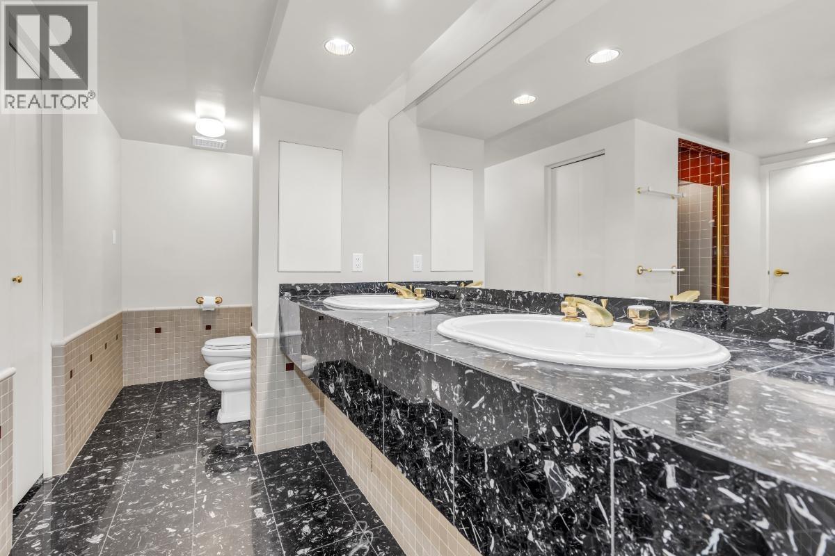 1437 BRAMWELL ROAD, West Vancouver