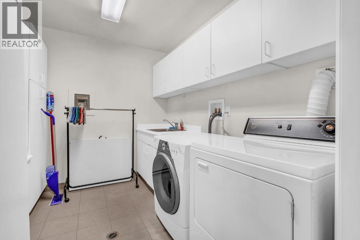 1437 BRAMWELL ROAD, West Vancouver