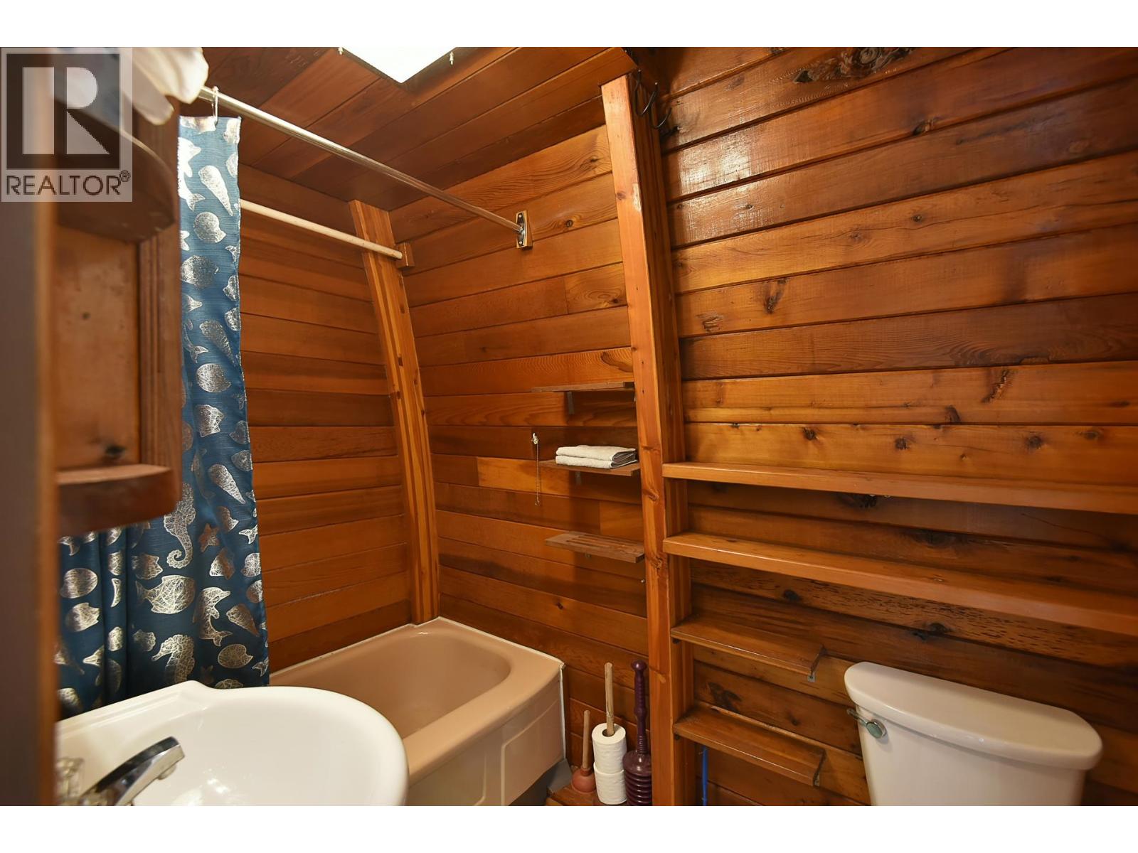 5569 SANS SOUCI ROAD, Halfmoon Bay