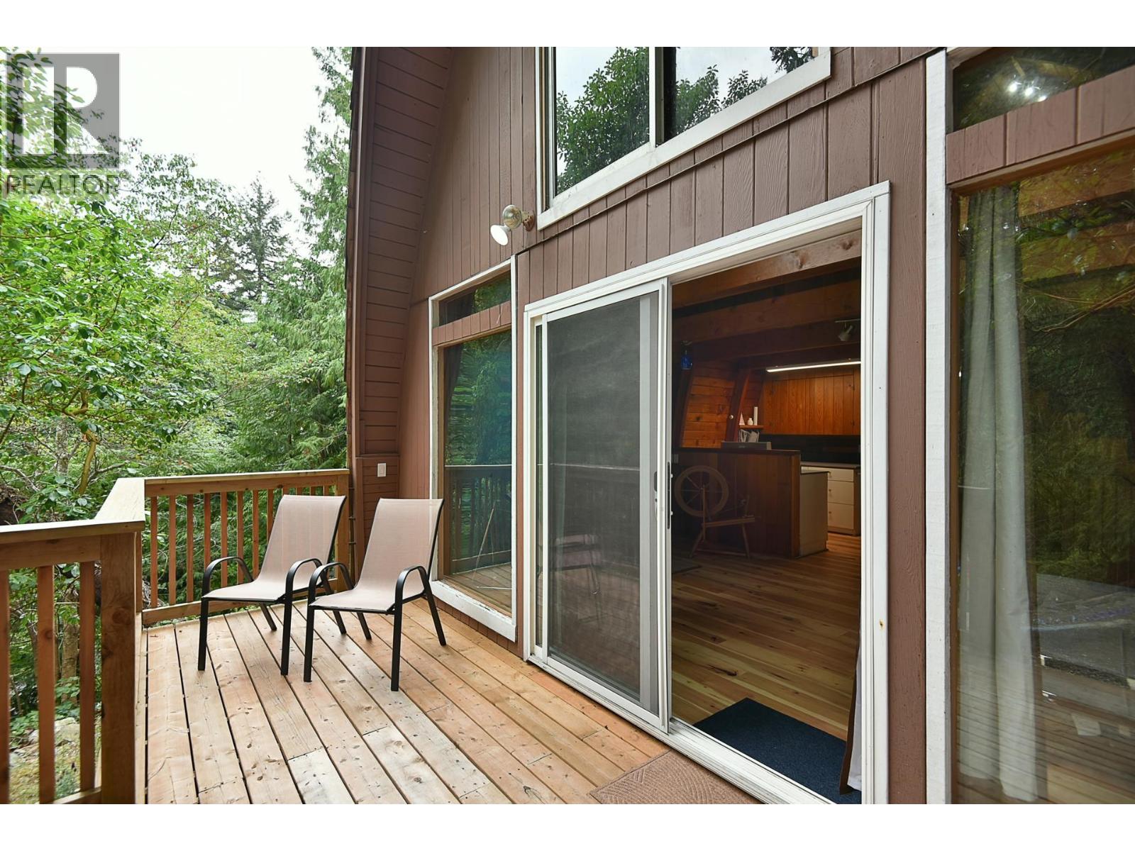5569 SANS SOUCI ROAD, Halfmoon Bay