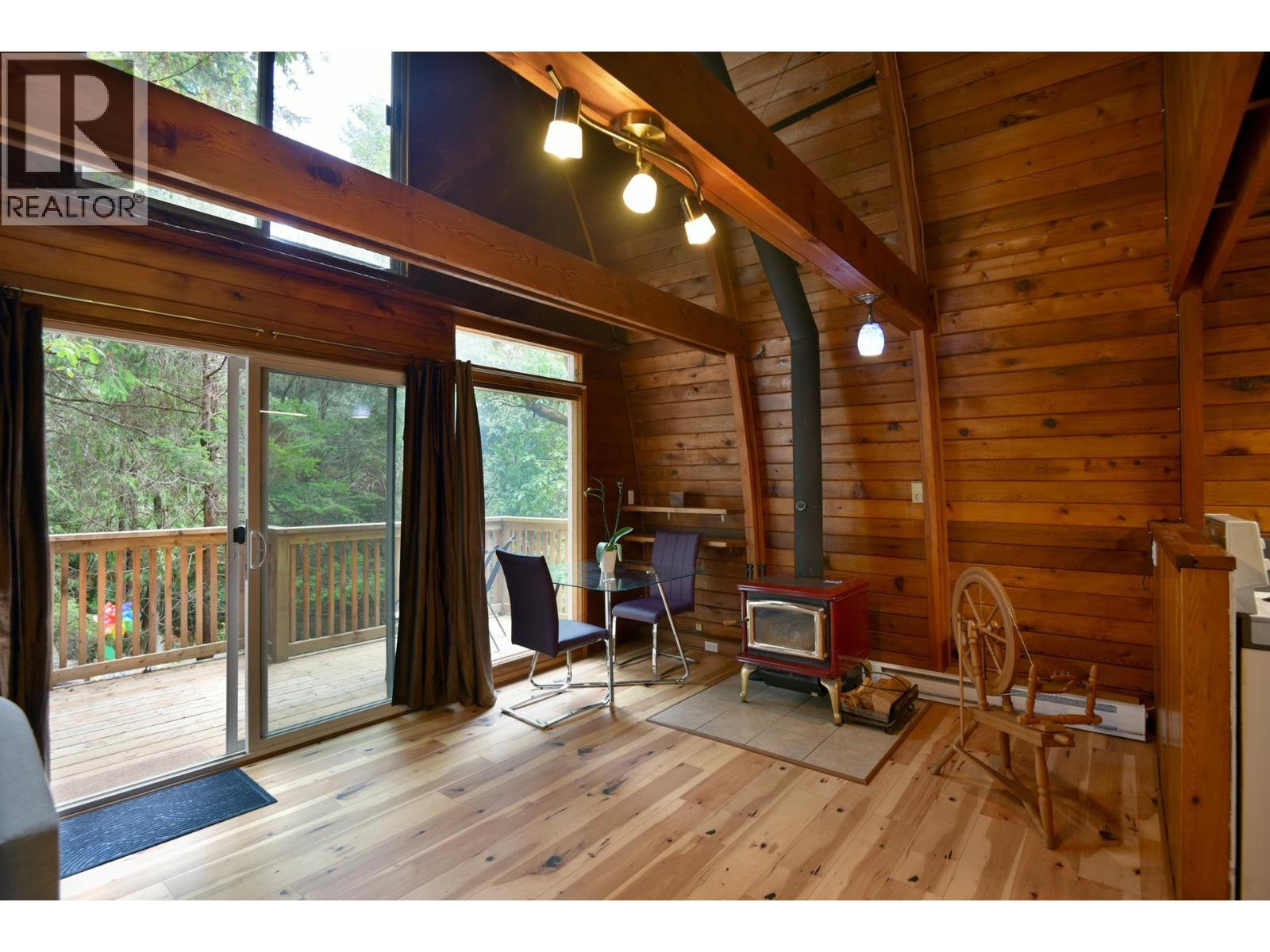 5569 SANS SOUCI ROAD, Halfmoon Bay