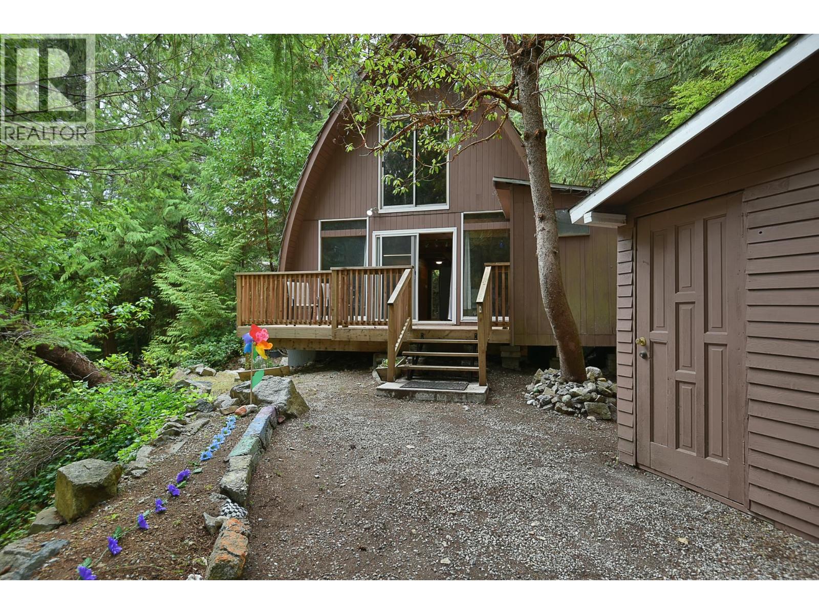 5569 SANS SOUCI ROAD, Halfmoon Bay