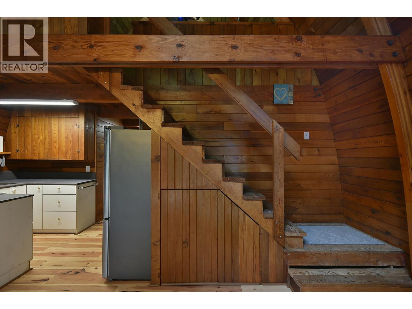 5569 SANS SOUCI ROAD, Halfmoon Bay