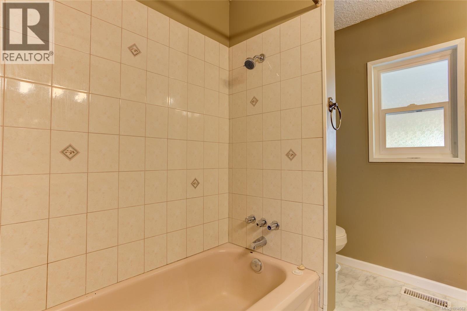 227 Grants Lake Rd, Lake Cowichan