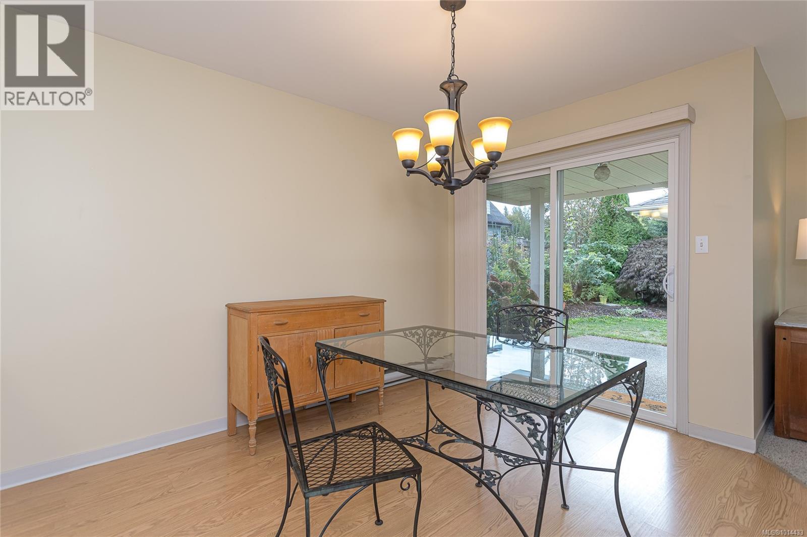 12 800 Primrose Street, Qualicum Beach