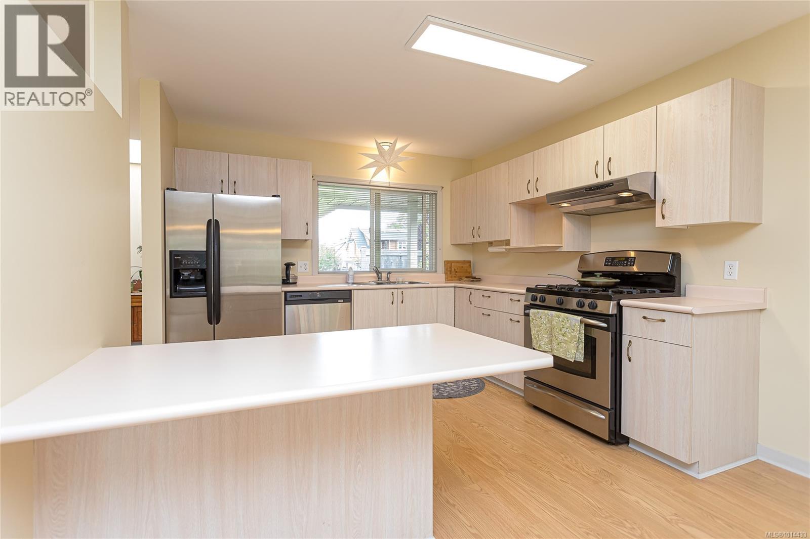 12 800 Primrose Street, Qualicum Beach