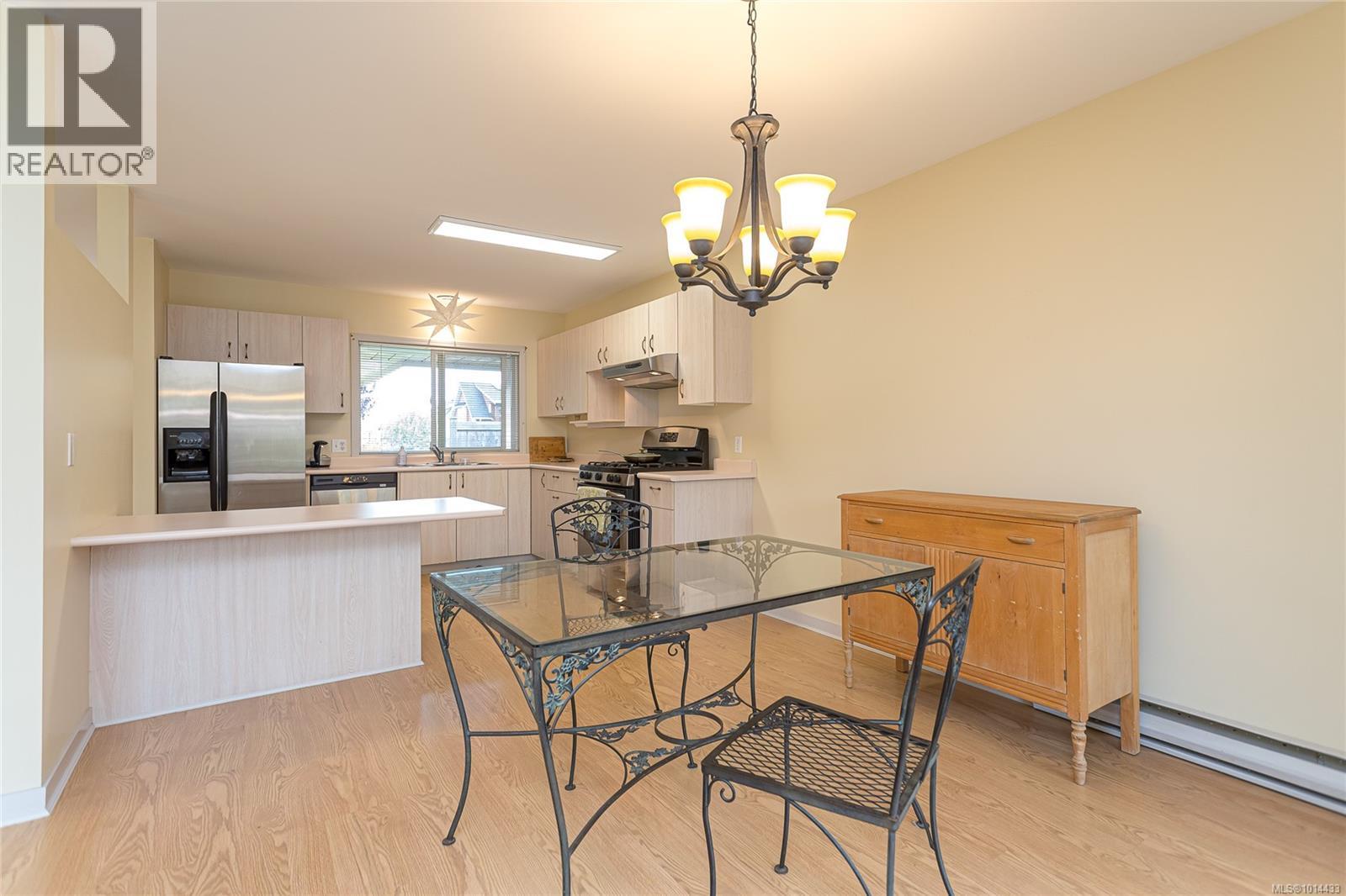 12 800 Primrose Street, Qualicum Beach