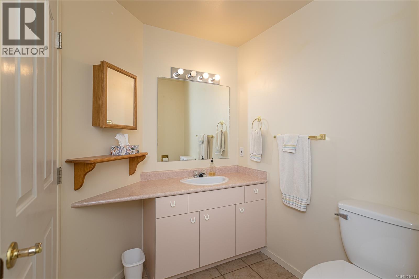 12 800 Primrose Street, Qualicum Beach