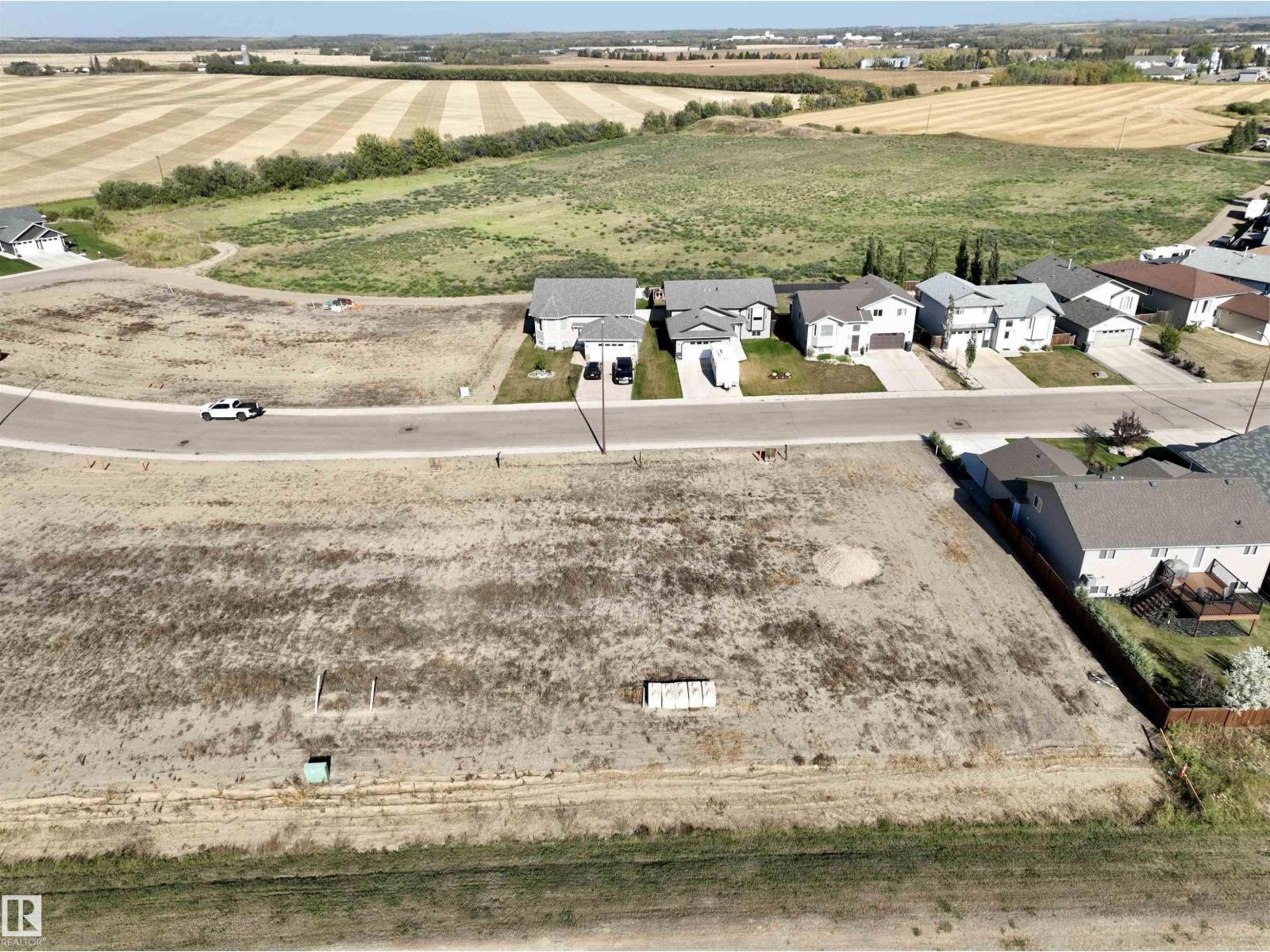 5557 55 AV - Photo 4 of 11, St. Paul Town, Alberta