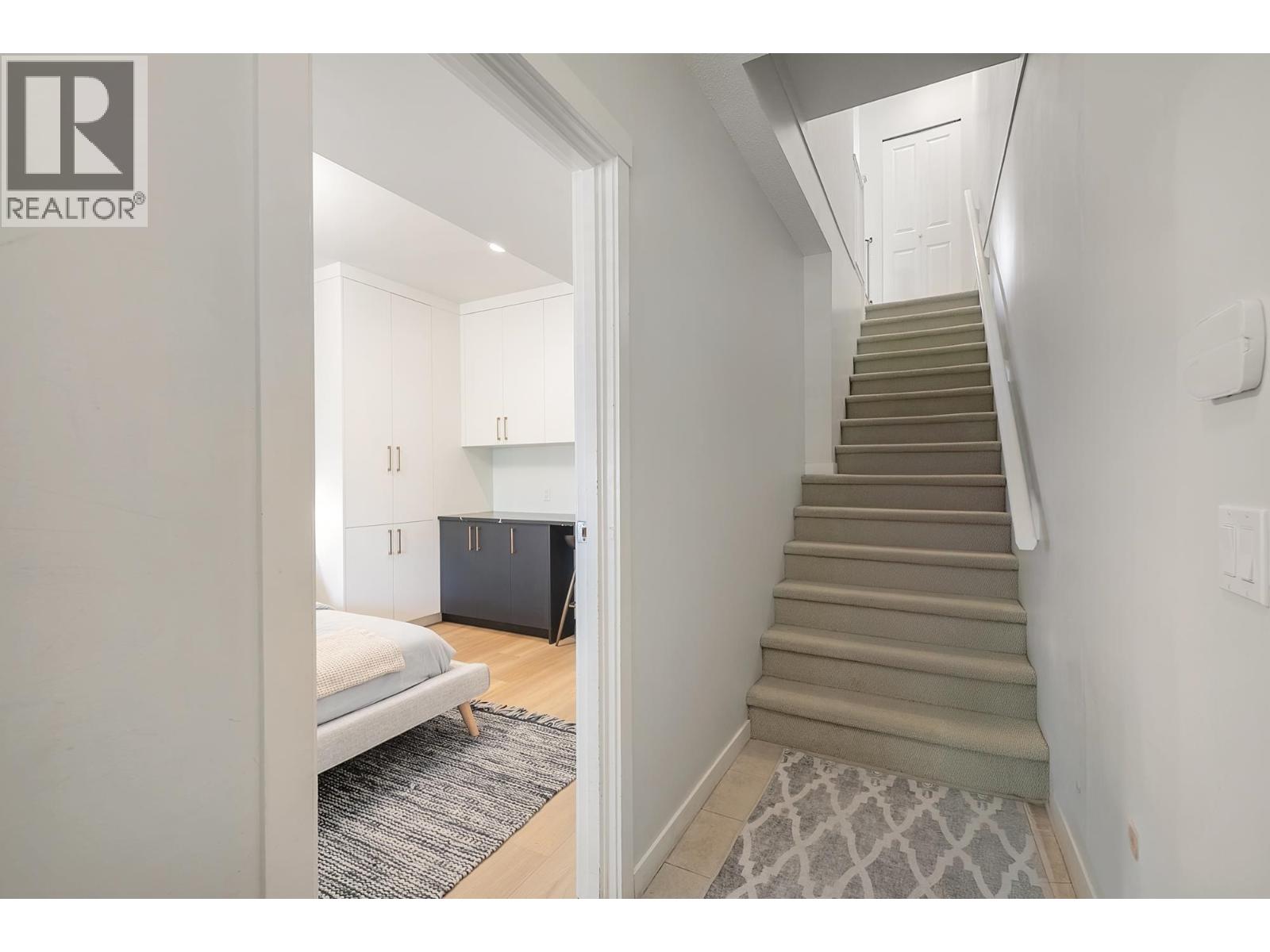 19 55 HAWTHORN DRIVE, Port Moody