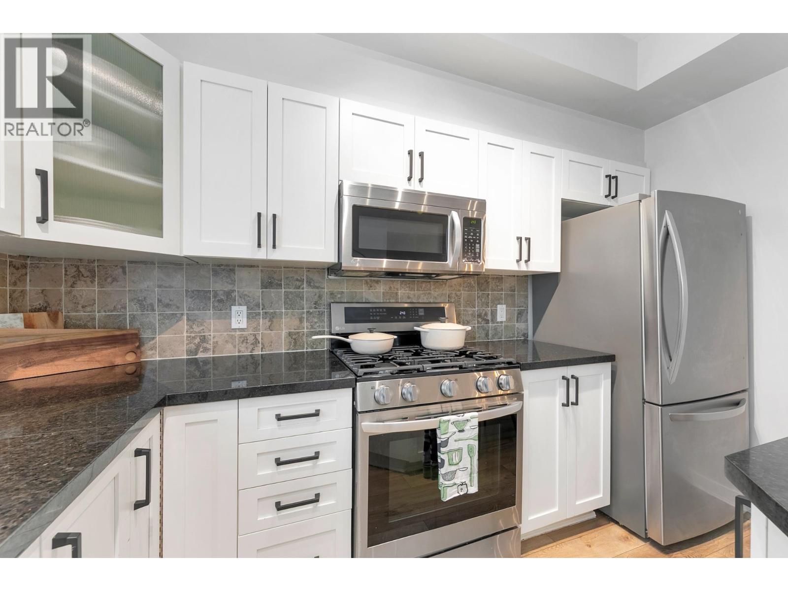 19 55 HAWTHORN DRIVE, Port Moody
