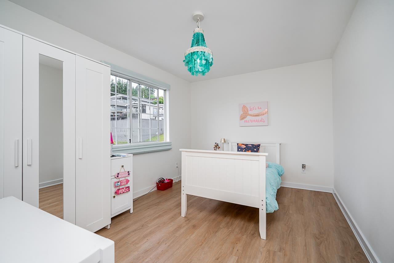15549 VICTORIA AVENUE, White Rock
