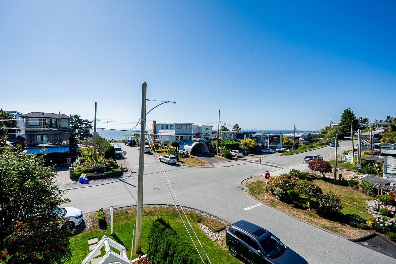 15549 VICTORIA AVENUE, White Rock