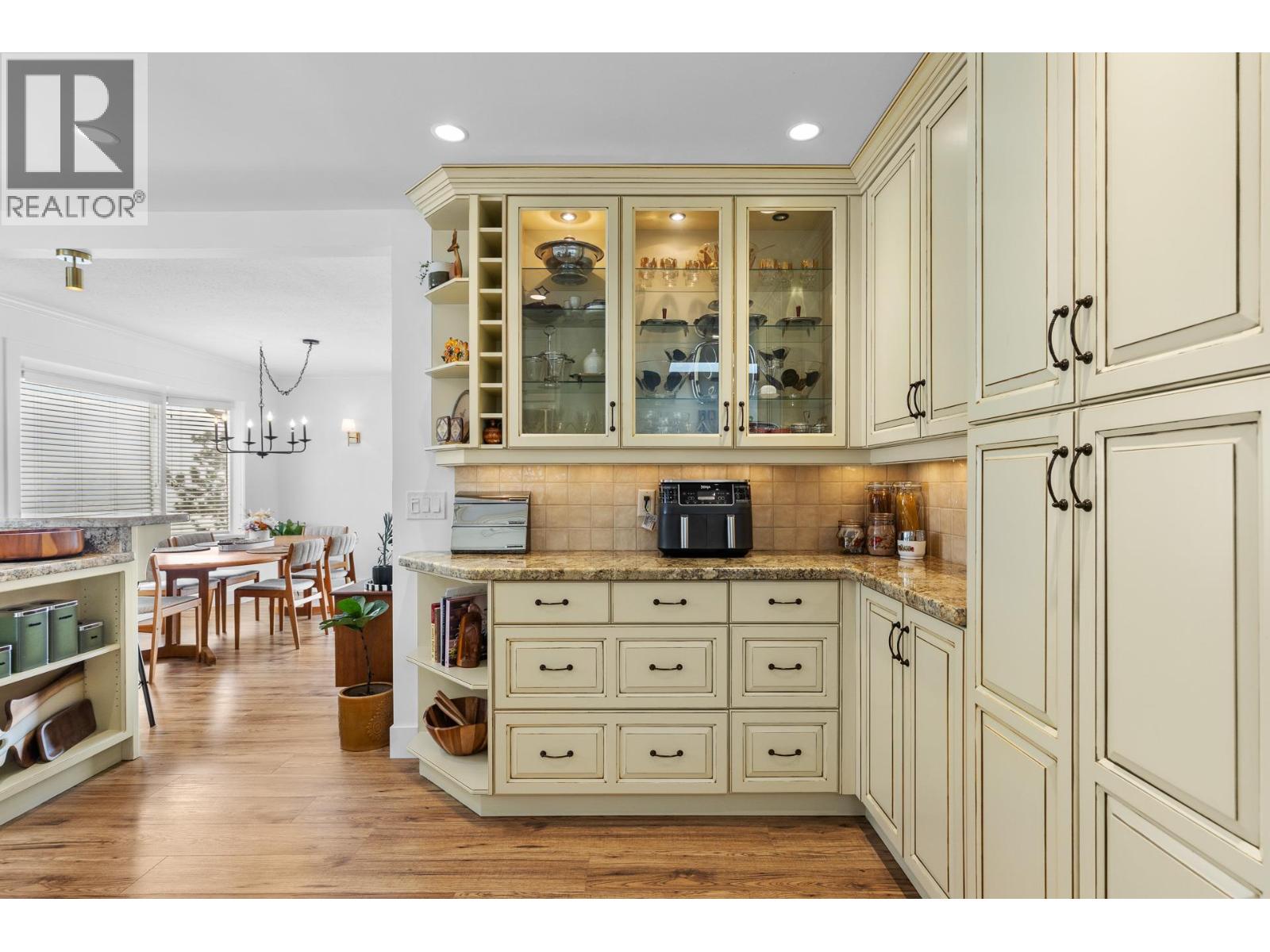 4215 6th Avenue, Peachland