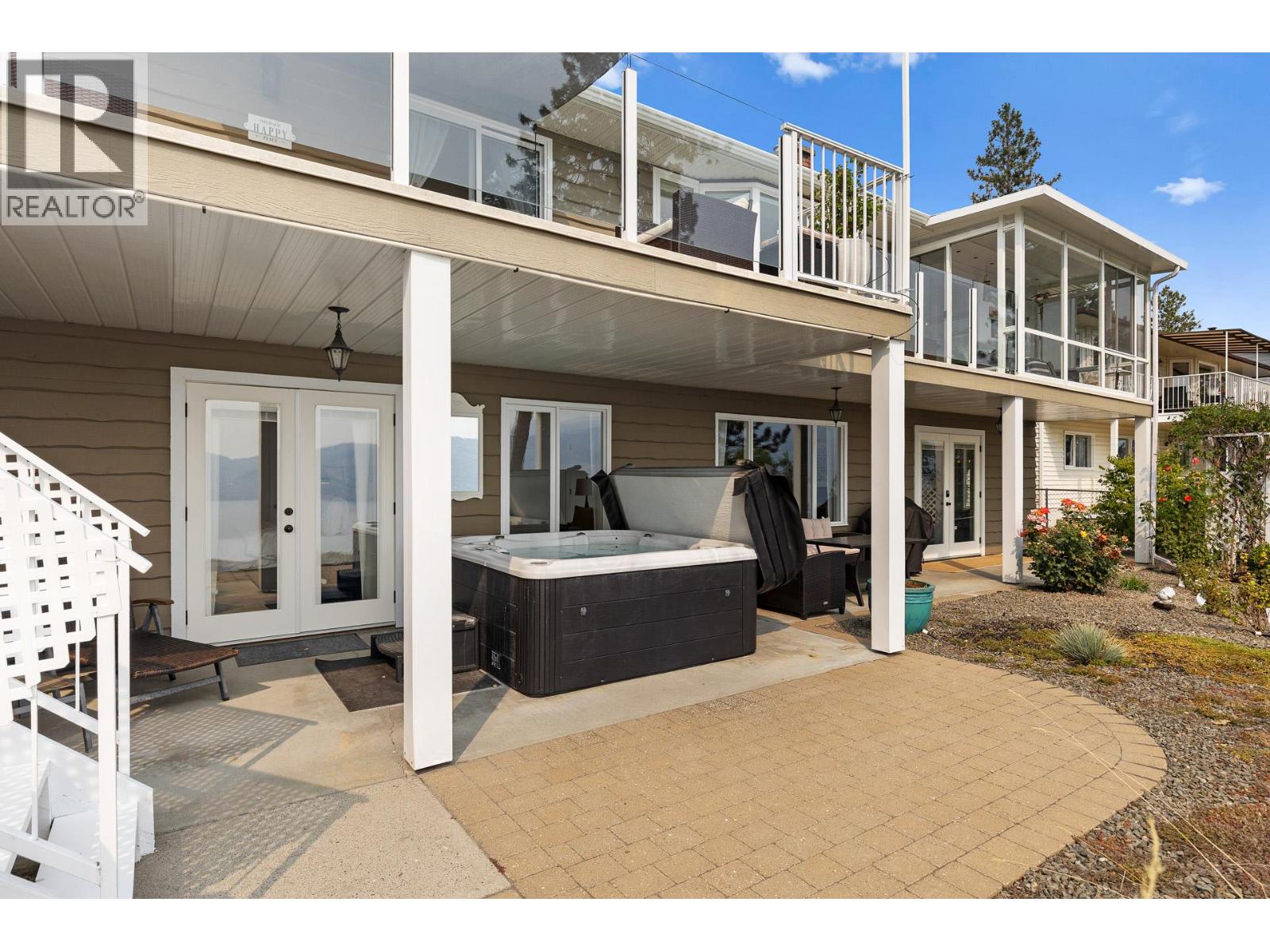 4215 6th Avenue, Peachland