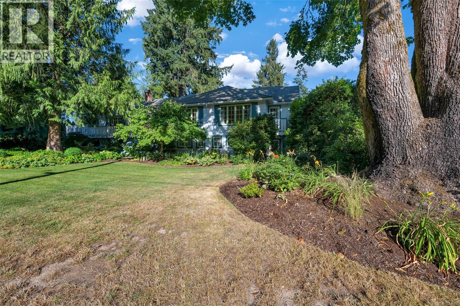 4758 Fairbridge Dr, Duncan