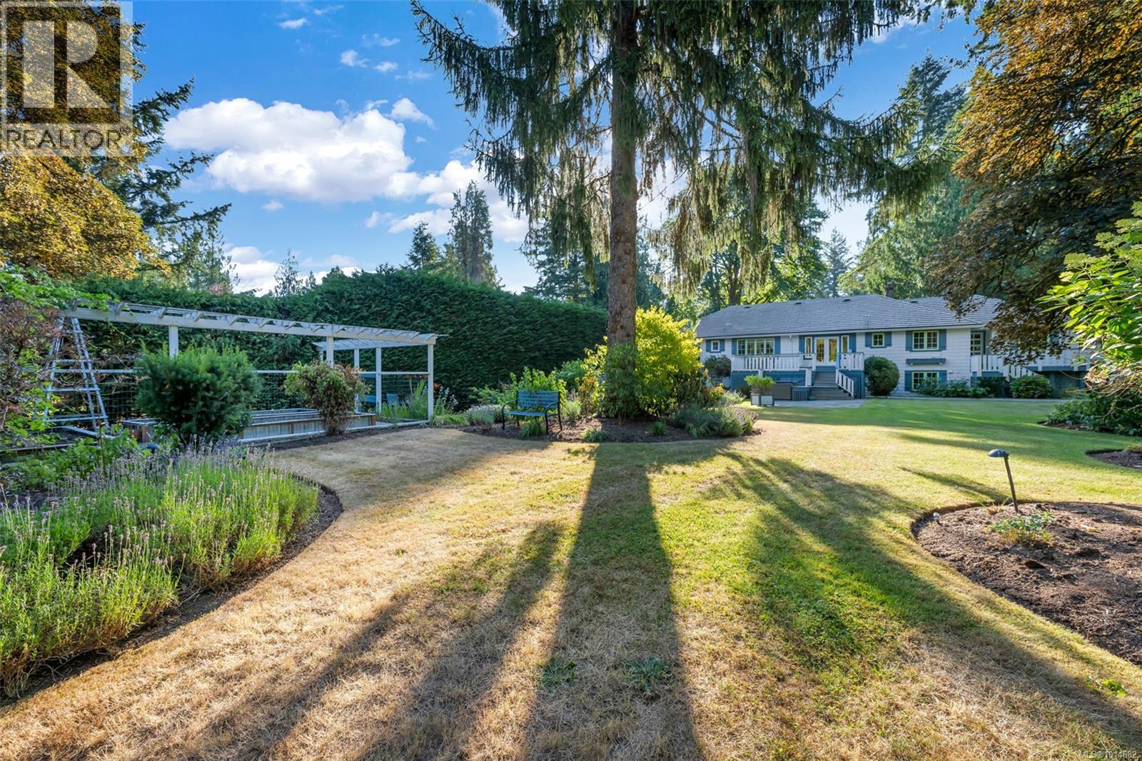 4758 Fairbridge Dr, Duncan