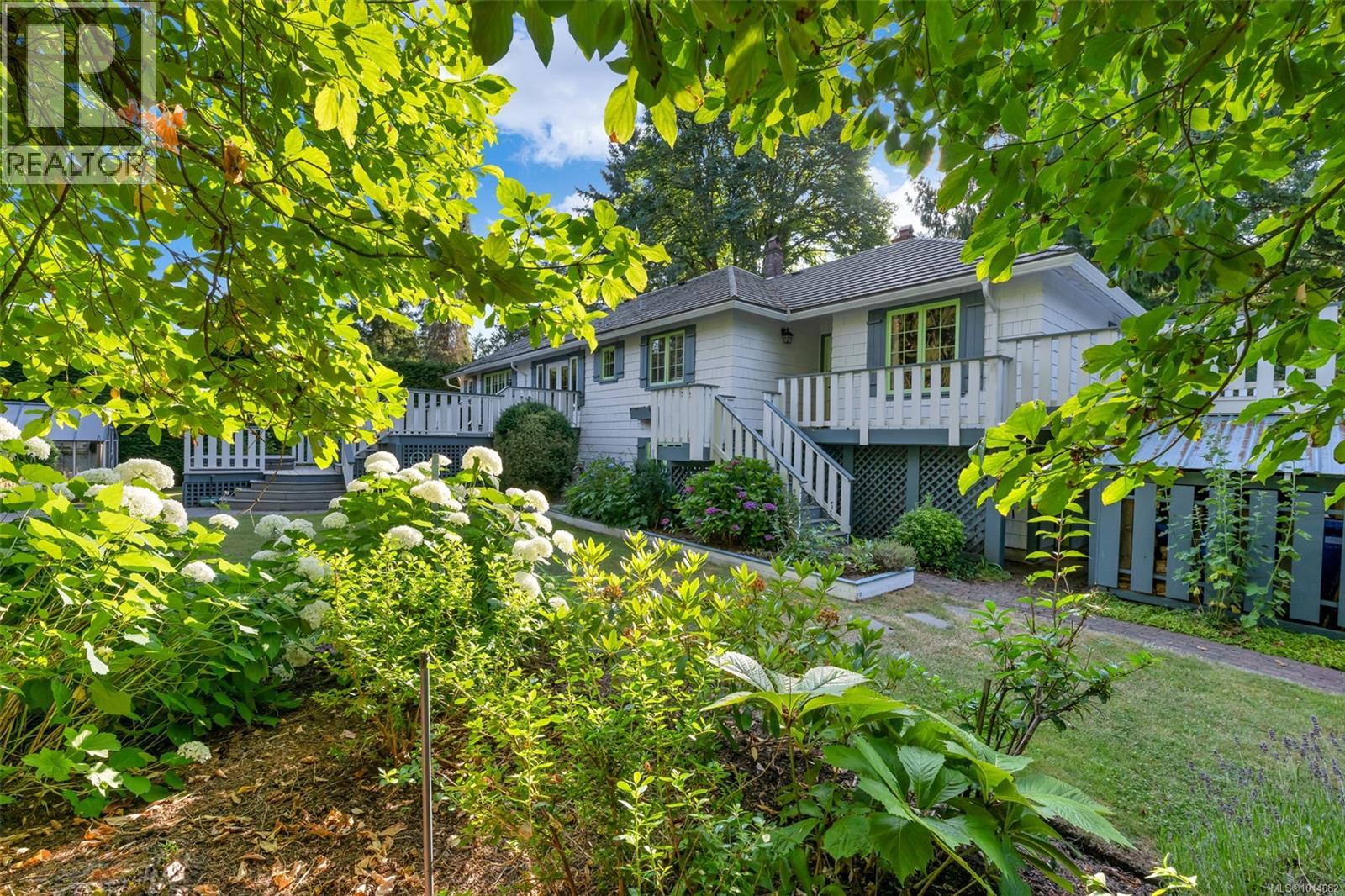 4758 Fairbridge Dr, Duncan