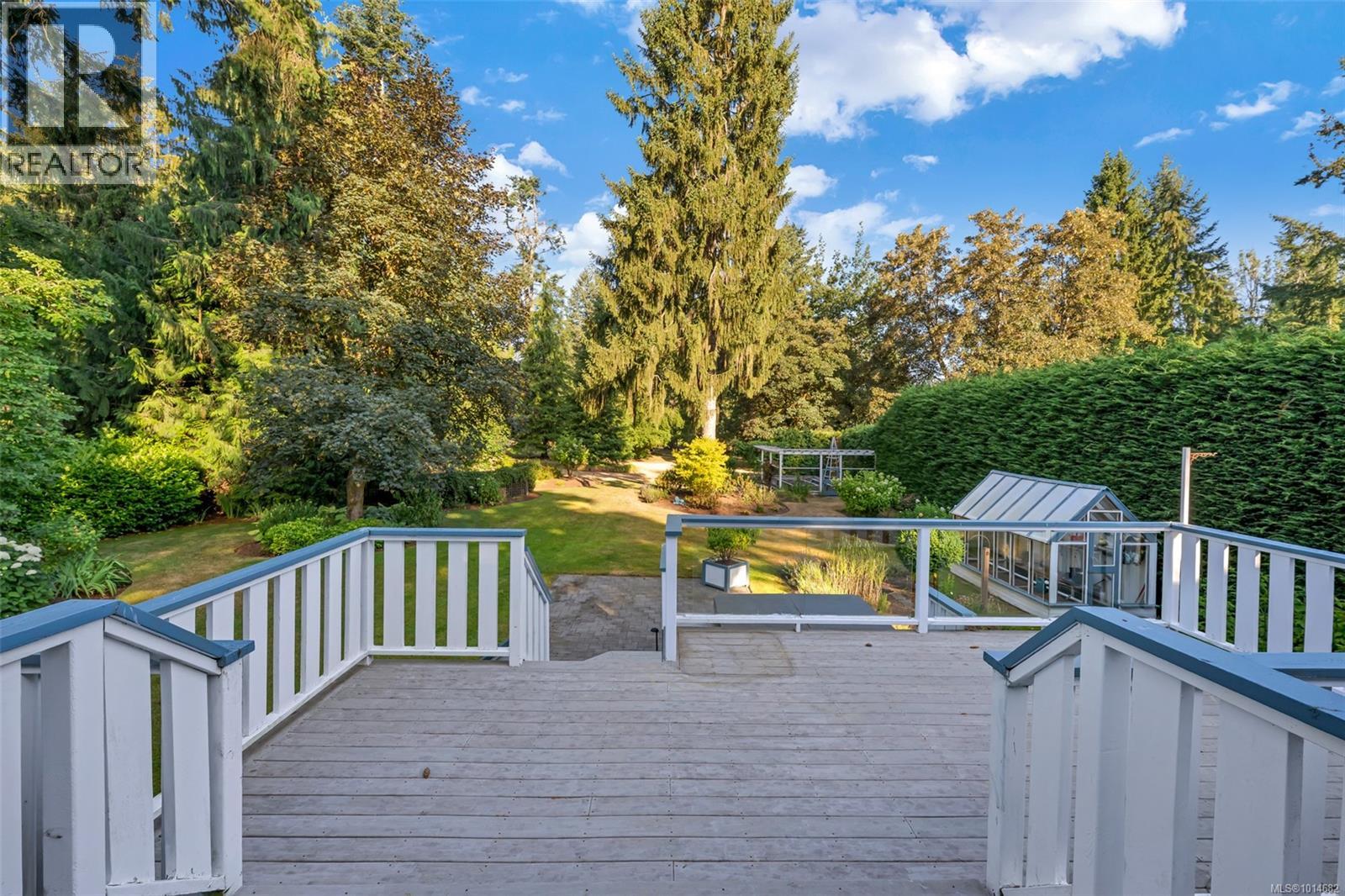 4758 Fairbridge Dr, Duncan