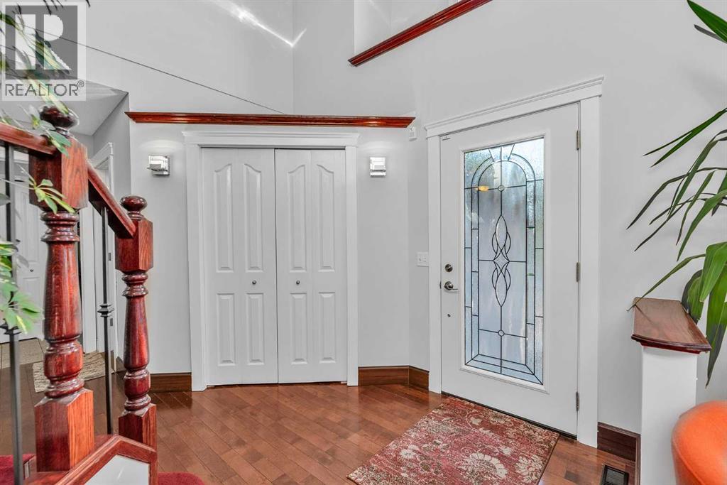 Single Family House for Sale in  Royal Crest Terrace NW Royal Oak Calgary 