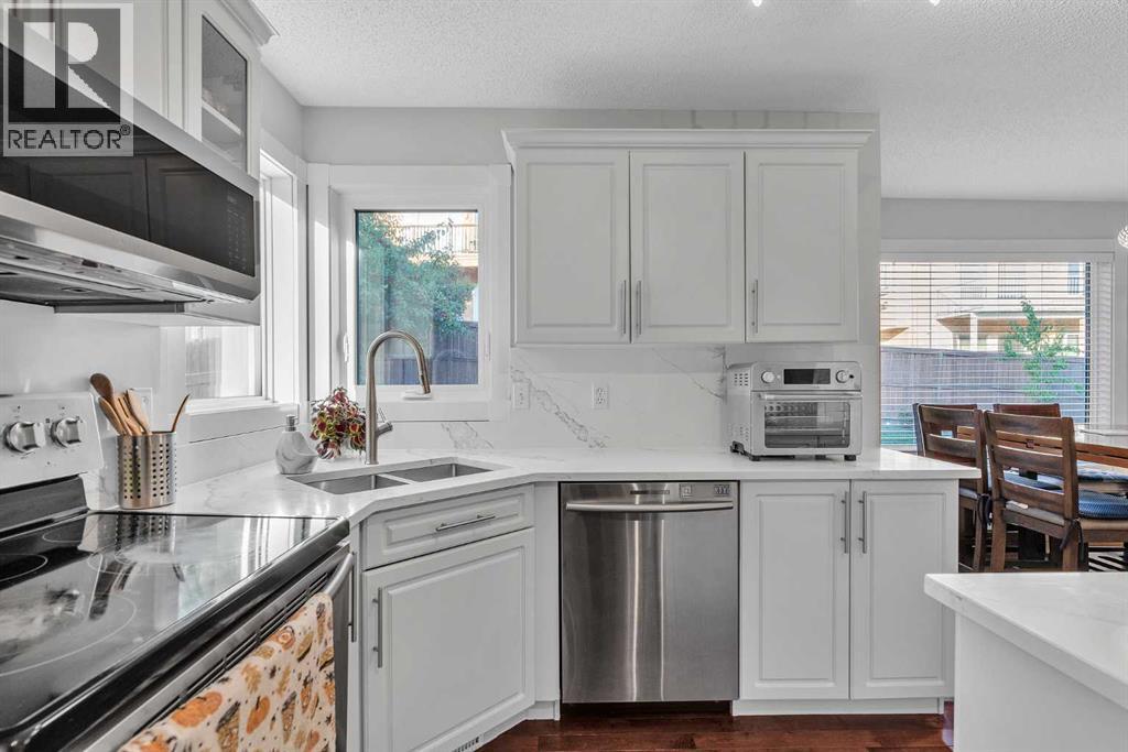 Single Family House for Sale in  Royal Crest Terrace NW Royal Oak Calgary 