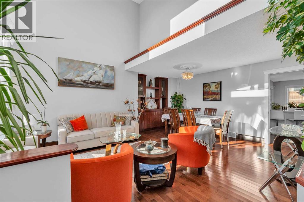 Single Family House for Sale in  Royal Crest Terrace NW Royal Oak Calgary 